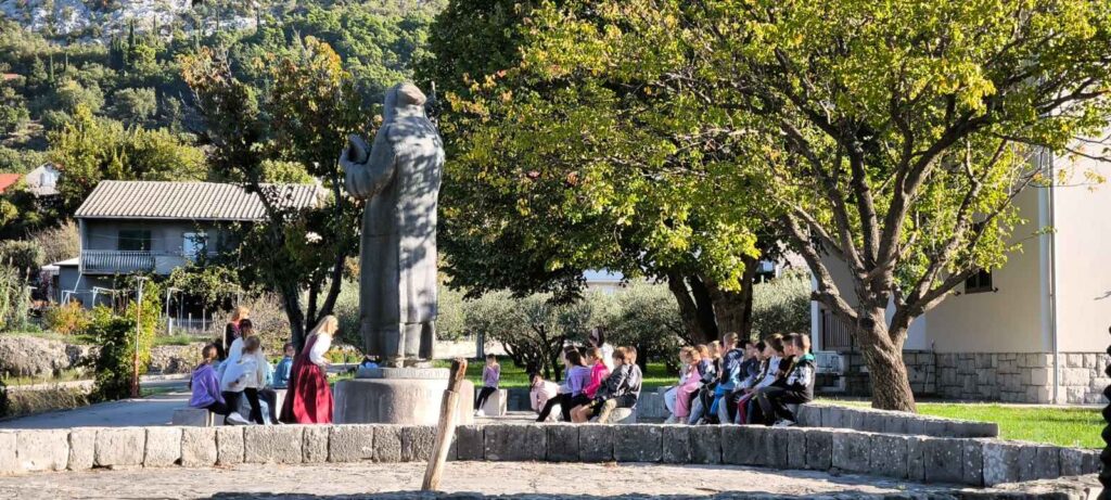 TREĆAŠI U POSJETU POLJIČKOJ HEROINI MILI GOJSALIĆ